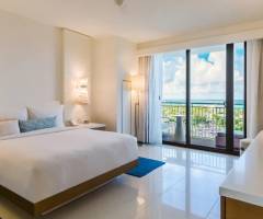 Baha Mar Casino Bahamas: Three-Bedroom Ocean View Residence with Three King-Bedded Rooms